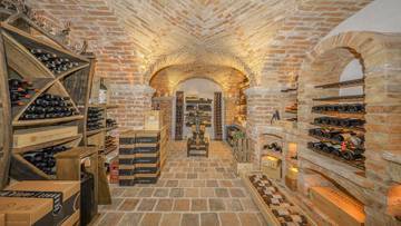 Thumbnail von Luxury villa with imperial view in sunny secluded location