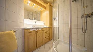 Thumbnail von Großzügige Wohnung mit schönem Ausblick in Zentrumslage