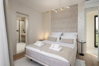 Thumbnail von Moderne Villa in der 1. Reihe zum Meer