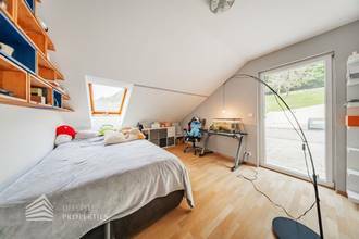 Thumbnail von Luxuriöse Villa im Wienerwald – Beheizter Salzwasserpool, Gartenparadies & Premium-Parkmöglichkeiten