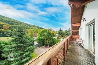 Thumbnail von Luxuriöse Villa im Wienerwald – Beheizter Salzwasserpool, Gartenparadies & Premium-Parkmöglichkeiten