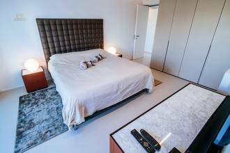 Thumbnail von Villa de luxe moderne directement au bord de la mer