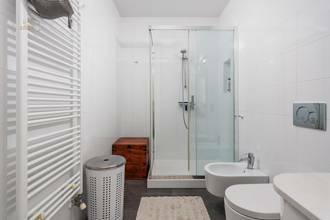 Thumbnail von Modernes Familienhaus mit wunderschönem Blick auf das Meer, Region Karlobag