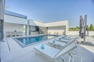 Thumbnail von Moderne Villa mit Dachterrasse und Pool, Region Zadar