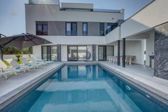 Thumbnail von Moderne Villa mit Dachterrasse und Pool, Region Zadar