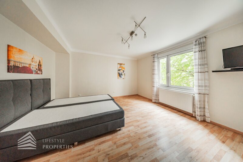 Helle Garconniere, Nähe Meiselmarkt