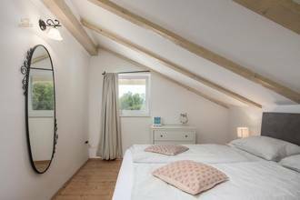 Thumbnail von Haus mit Swimmingpool in mediterraner, ruhiger Umgebung