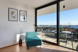 Thumbnail von Moderne Villa mit Pool und Dachterrasse