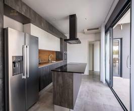 Thumbnail von Moderne Villa mit Pool nahe dem Meer