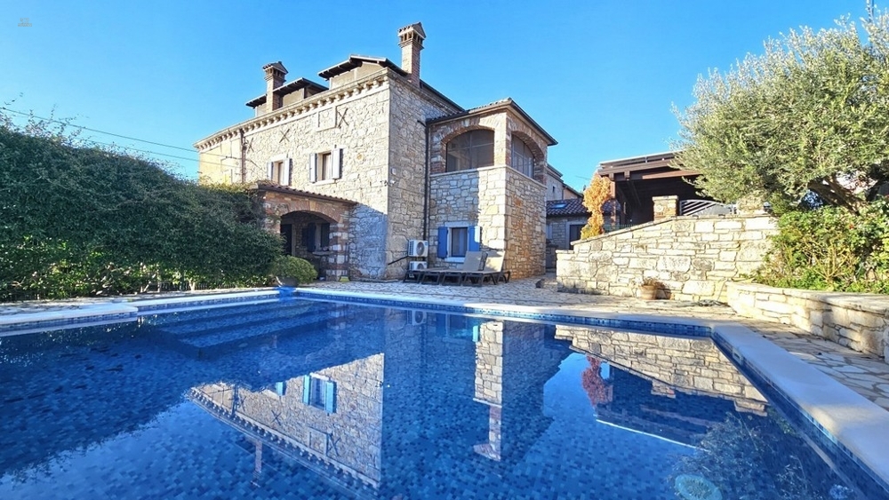 Mediterranes Steinhaus mit Pool, Region Porec