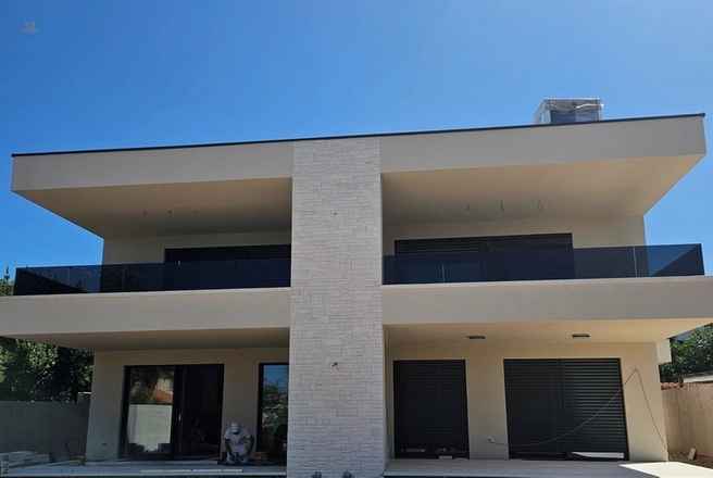 Neubauwohnung mit Meerblick, Region Umag