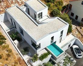 Thumbnail von Moderne Neubau-Villa mit Infinity-Pool und Meerblick, Insel Korcula
