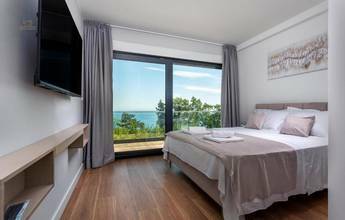 Thumbnail von Современная вилла с бассейном и панорамным видом на море