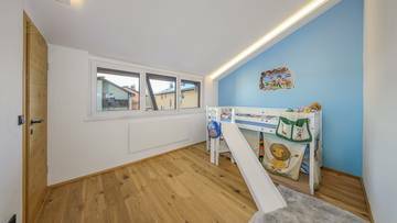 Thumbnail von Komplett sanierte Dachgeschosswohnung in zentrumsnaher Lage