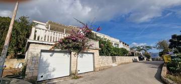 Thumbnail von Geräumige Erdgeschosswohnung mit Meerblick