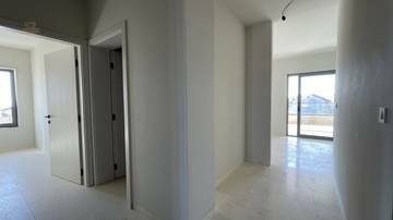 Thumbnail von Modernes Penthouse mit Blick auf das Meer