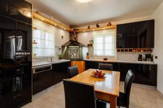 Thumbnail von Mediterrane mit Swimmingpool nahe dem Meer