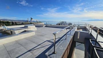 Thumbnail von Modernes Penthouse im Neubau mit Panorama-Meerblick