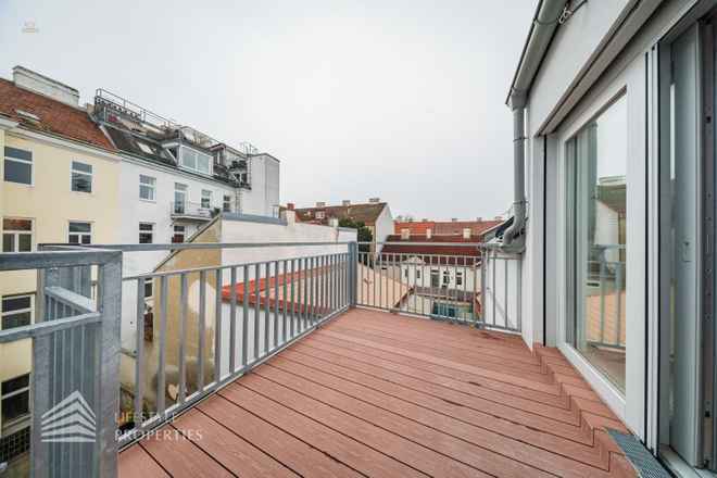 Heller 4-Zimmer Erstbezug mit Balkon, Nähe Kutschkermarkt