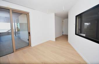 Thumbnail von Luxuriöses Penthouse mit Swimmingpool auf der Dachterrasse und Panorama-Meerblick