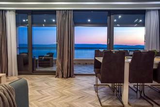 Thumbnail von Moderne Villa mit Infinity-Pool und Panorama-Meerblick, Region Omis