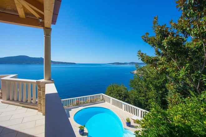 Villa mediterránea directamente en el mar, región de Dubrovnik