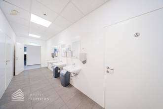 Thumbnail von Attraktives 10-Zimmer Büro/Praxis Nähe Enkplatz