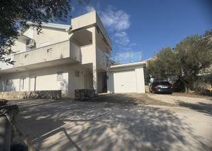 Thumbnail von Haus mit zwei Wohnungen in ruhiger Lage