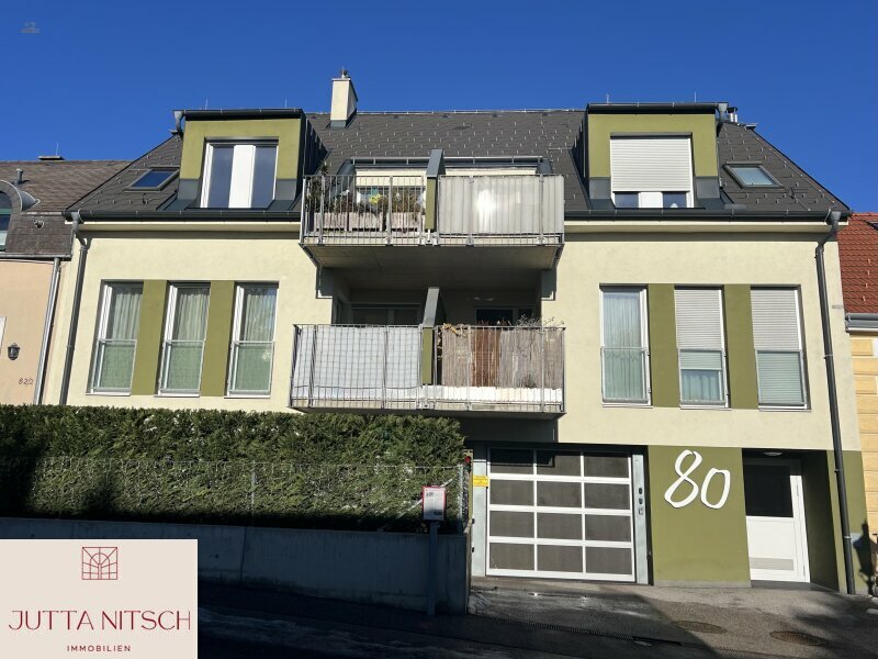 Barrierefreie Gartenwohnung mit zwei Terrassen und zwei Garagenplätzen - Gießhübl Zentrum