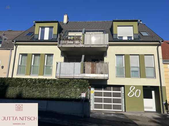 Barrierefreie Gartenwohnung mit zwei Terrassen und zwei Garagenplätzen - Gießhübl Zentrum