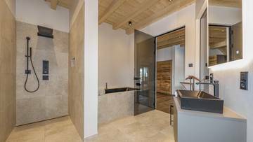 Thumbnail von 絶好のロケーションにある豪華なヴィラ、遮るもののない皇帝の眺め