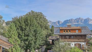 Thumbnail von Byt v horním patře v centrální lokalitě s výhledem na císaře