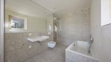 Thumbnail von Architektenvilla mit Pool und unverbaubarer Aussicht