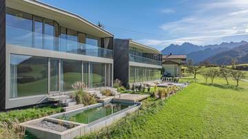 Thumbnail von Architektenvilla mit Pool und unverbaubarer Aussicht