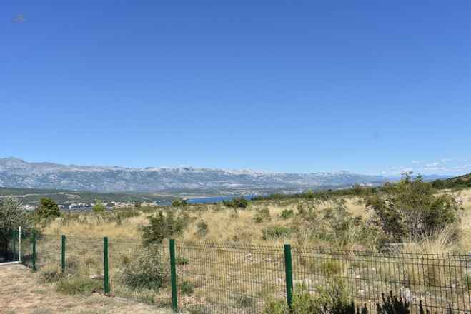 Haus mit Swimmingpool, Garage und Garten - mit Meerblick in der Region Zadar