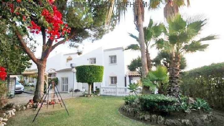 ***Reiheneckhaus mit Einliegerwohnung und Meerblick - CALAHONDA, COSTA DEL SOL***