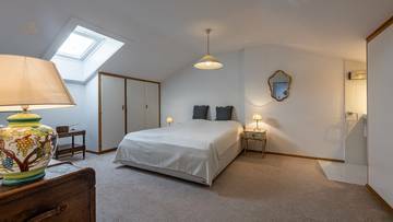 Thumbnail von Domizil mit Potenzial in zentrumsnaher Ruhelage - Ski Out