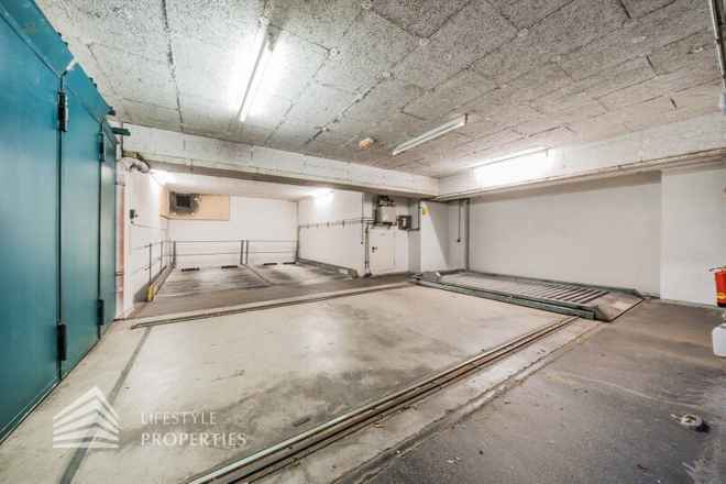 Place de stationnement en garage dans le meilleur emplacement du 18e arrondissement de Vienne