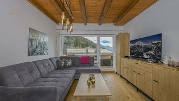 Thumbnail von Dachgeschosswohnung an der Skipiste mit Kaiserblick