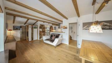 Thumbnail von Dachgeschosswohnung im Zentrum mit Panorama-Ausblick