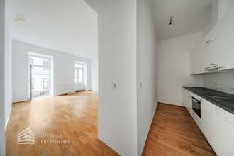 Thumbnail von Charmante 2-Zimmer-Altbauwohnung mit idyllischem Eigengarten – urbanes Wohnen mit Rückzugsqualität