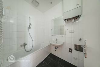 Thumbnail von Charmante 2-Zimmer-Altbauwohnung mit idyllischem Eigengarten – urbanes Wohnen mit Rückzugsqualität