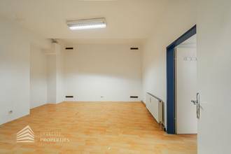 Thumbnail von Bureau spacieux de 3 pièces avec de grands espaces de stockage et une entrée privée, à proximité de Landstraße