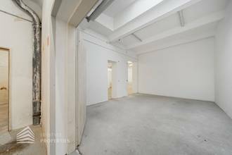 Thumbnail von Bureau spacieux de 3 pièces avec de grands espaces de stockage et une entrée privée, à proximité de Landstraße