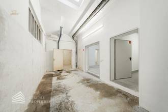 Thumbnail von Bureau spacieux de 3 pièces avec de grands espaces de stockage et une entrée privée, à proximité de Landstraße