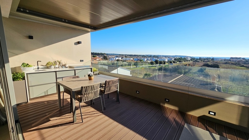 Modernes Appartement mit Meerblick