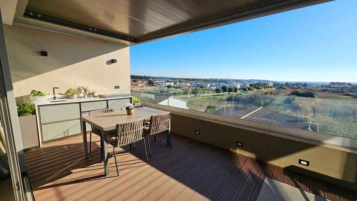 Modernes Appartement mit Meerblick