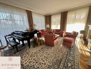 Thumbnail von Extravagante Luxusvilla mit Sauna und Hallenbad - am Waldrand von Gießhübl mit Wienblick