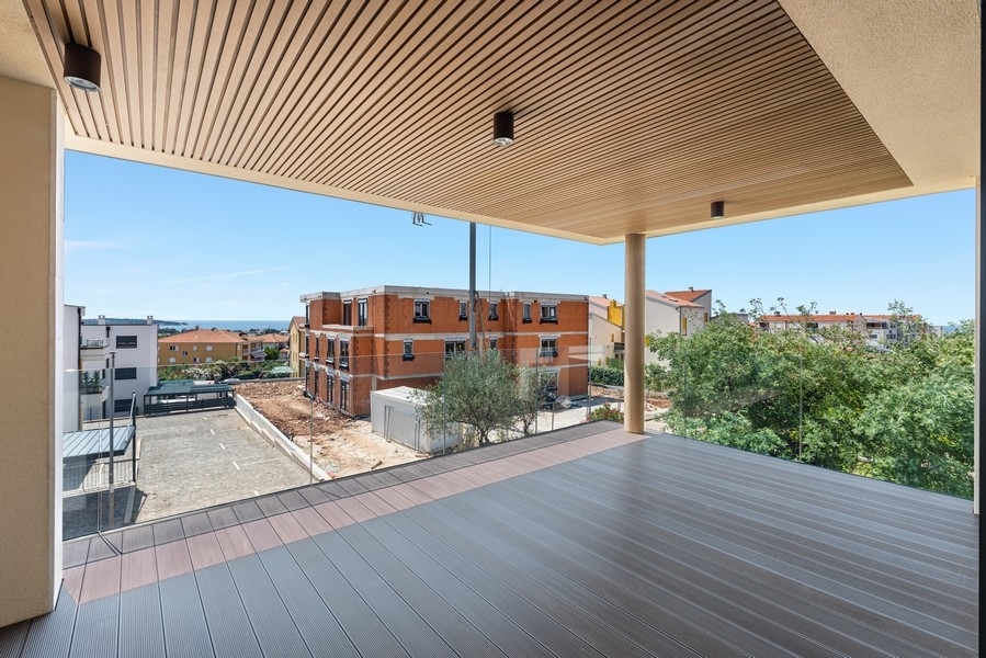 Modernes Neubau-Appartement mit Meerblick