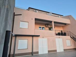 Thumbnail von Haus mit vier Wohneinheiten, Pool und Meerblick